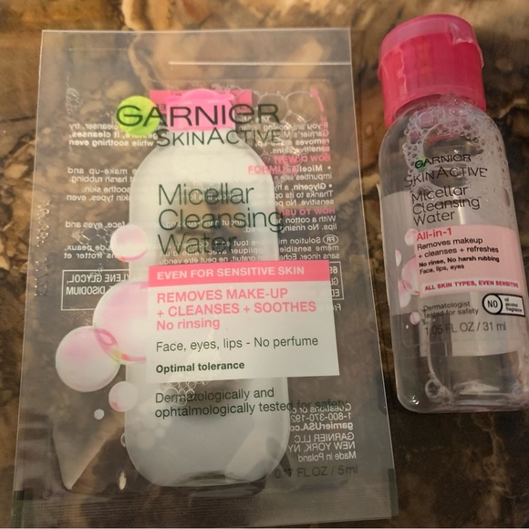 Garnier Skinactive Micellar Cleansing Water All-in-1 travel set - Picture 2 of 9